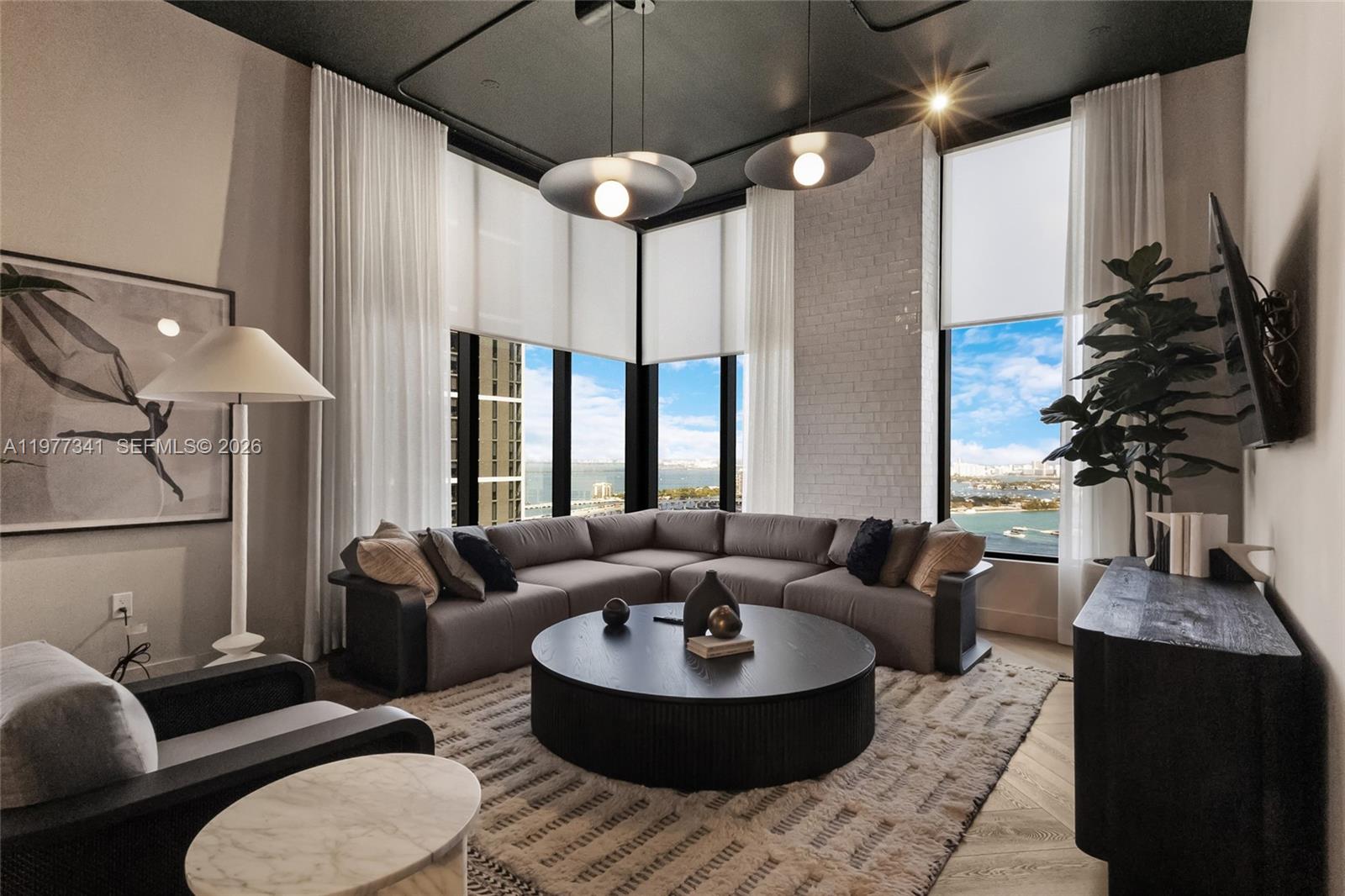 501 First Residence - Residential