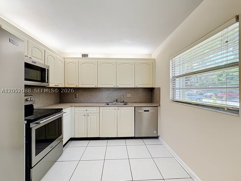 NEW HAMPTON AT CENTURY VI - Residential