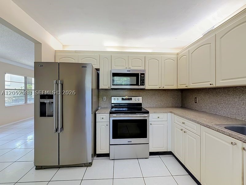 NEW HAMPTON AT CENTURY VI - Residential
