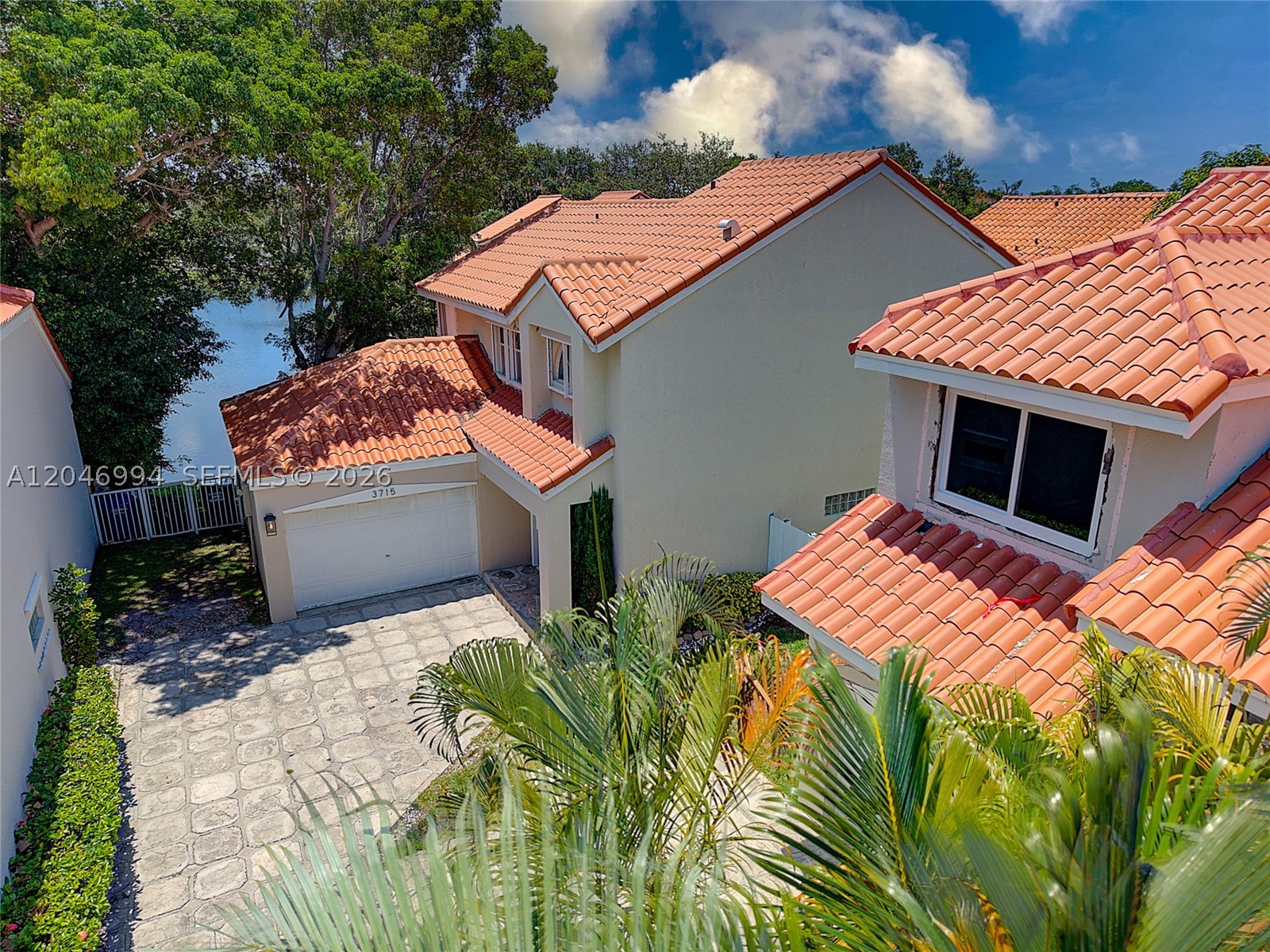 EMERALD POINTE - Residential