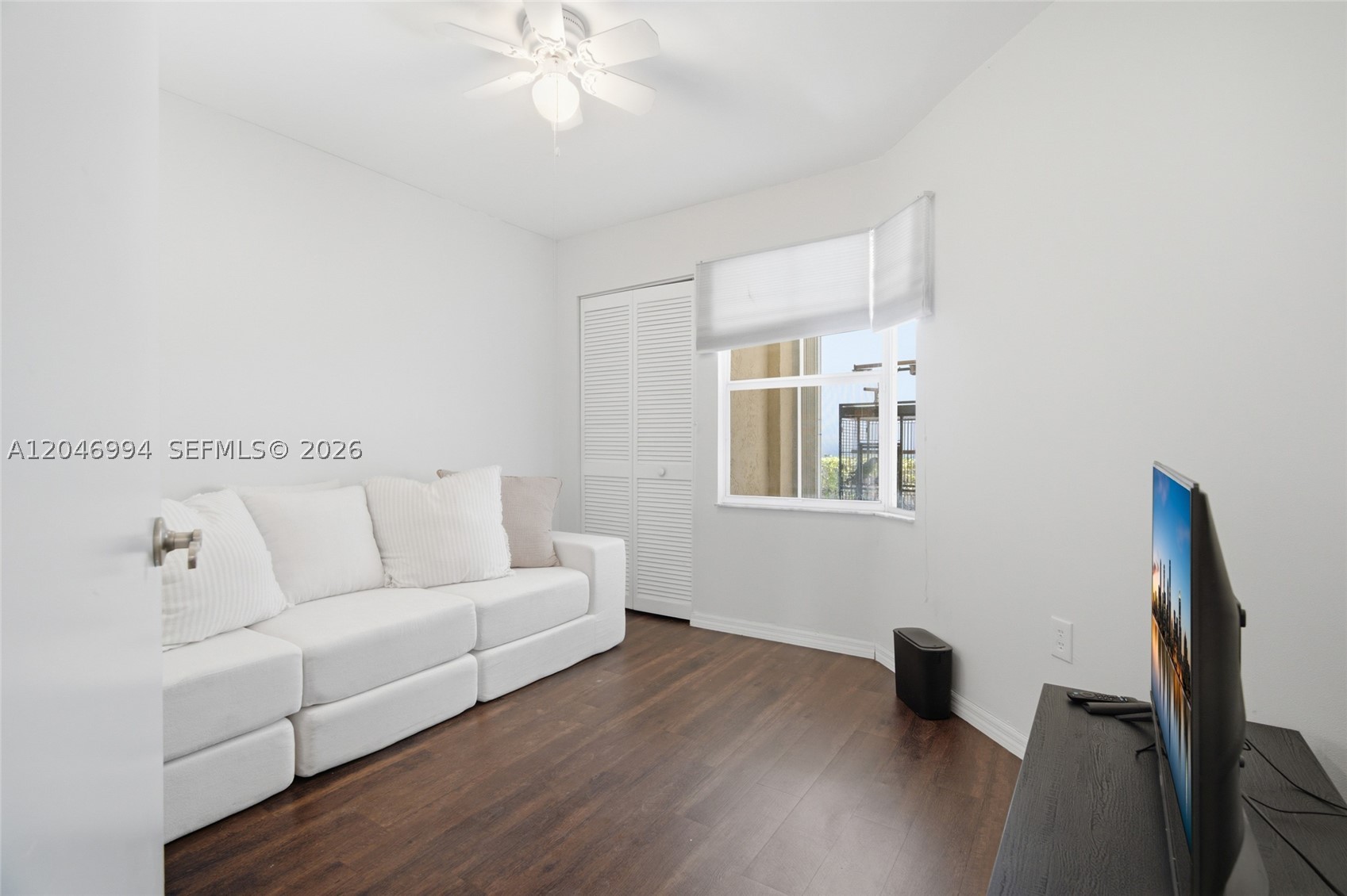 EMERALD POINTE - Residential