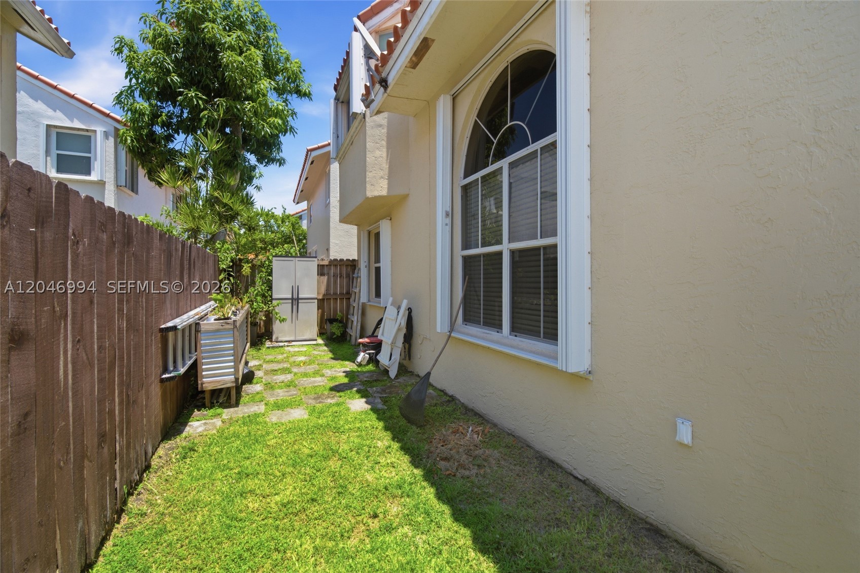 EMERALD POINTE - Residential