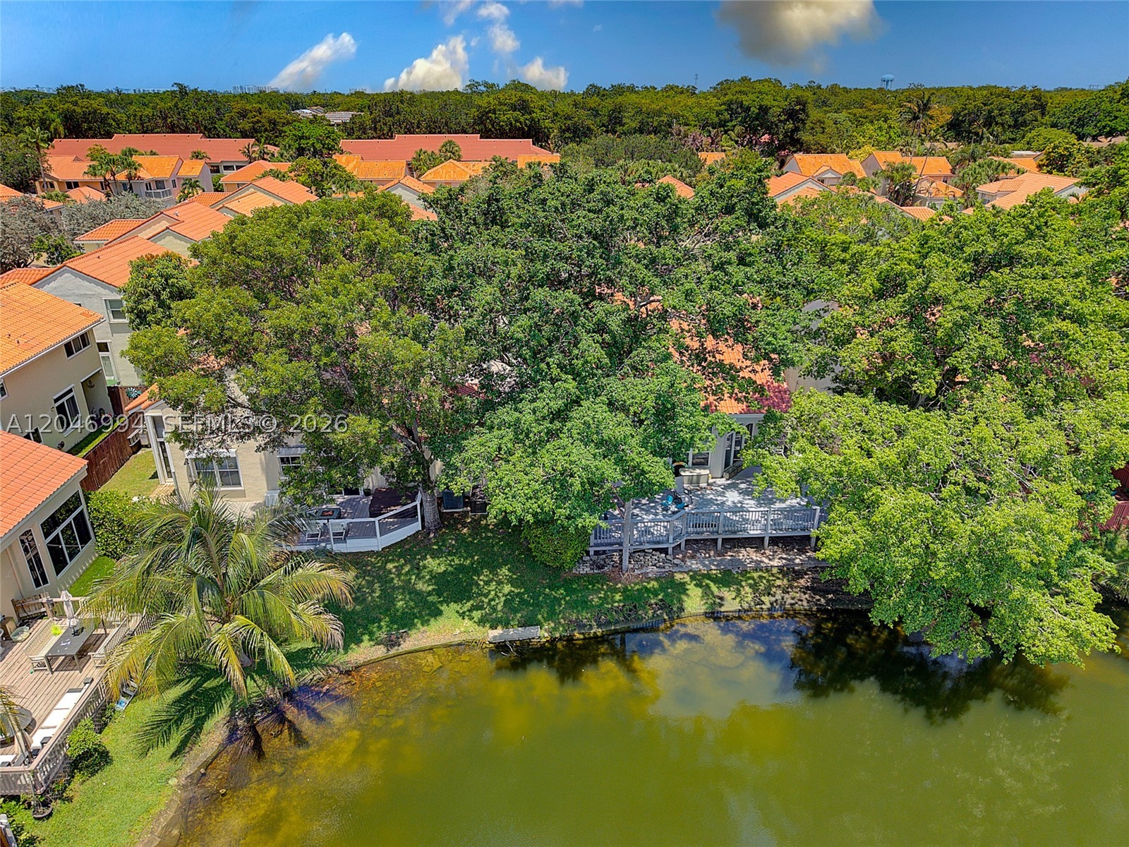 EMERALD POINTE - Residential