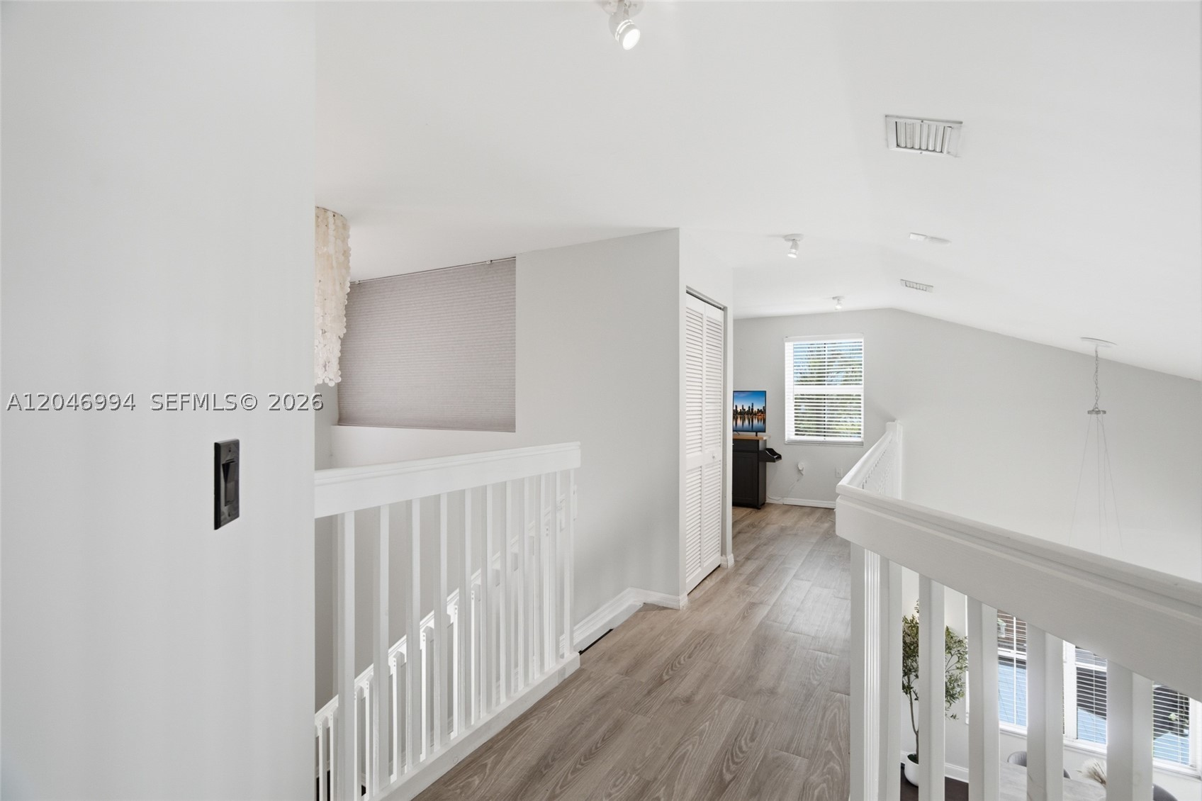 EMERALD POINTE - Residential