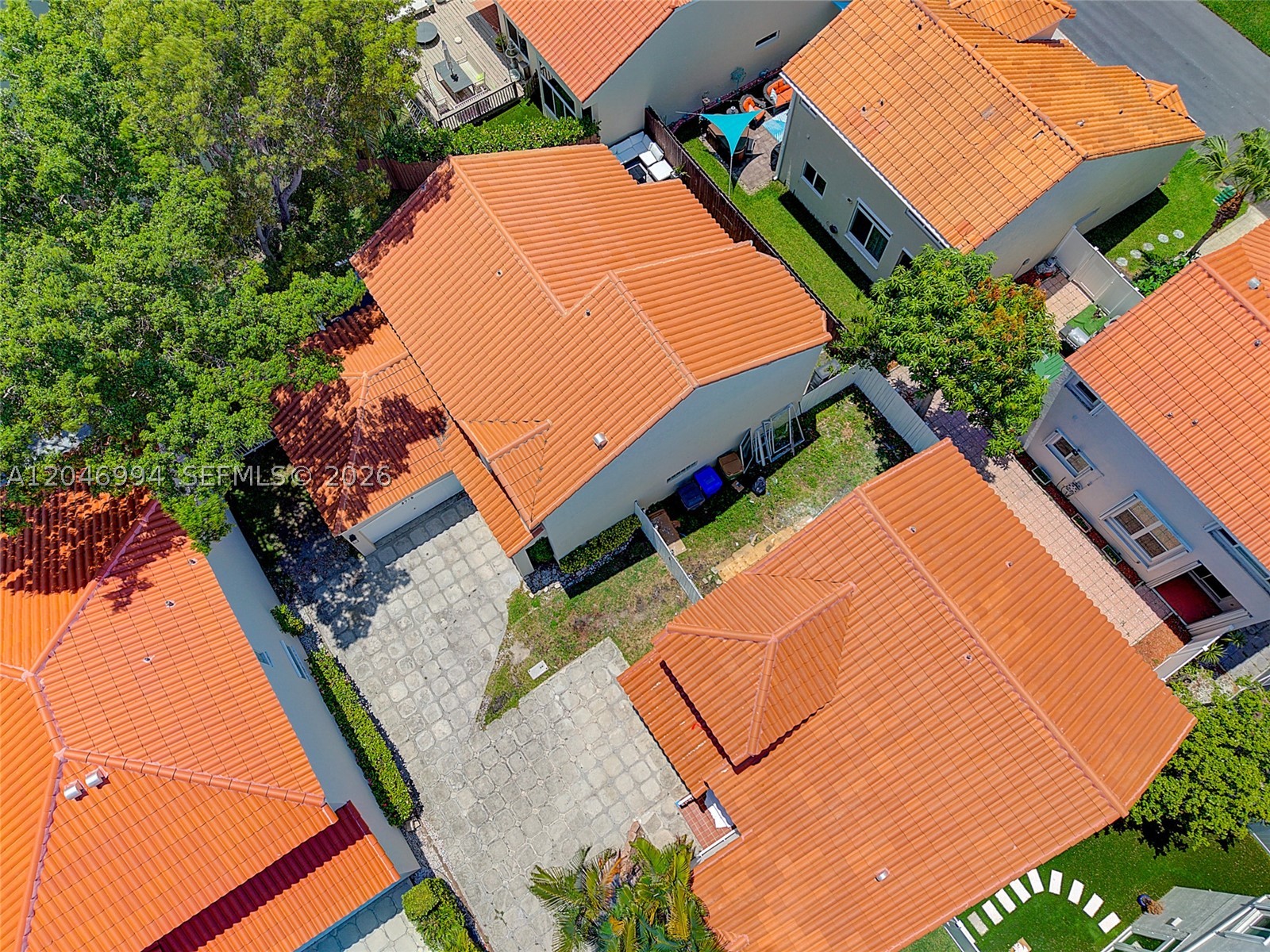 EMERALD POINTE - Residential