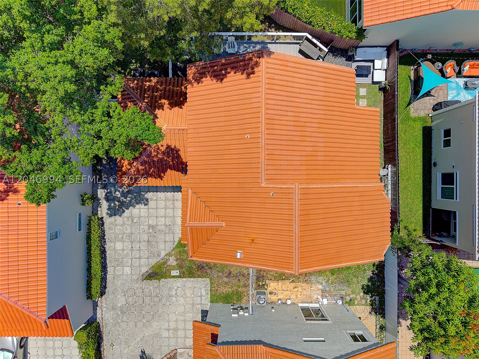 EMERALD POINTE - Residential