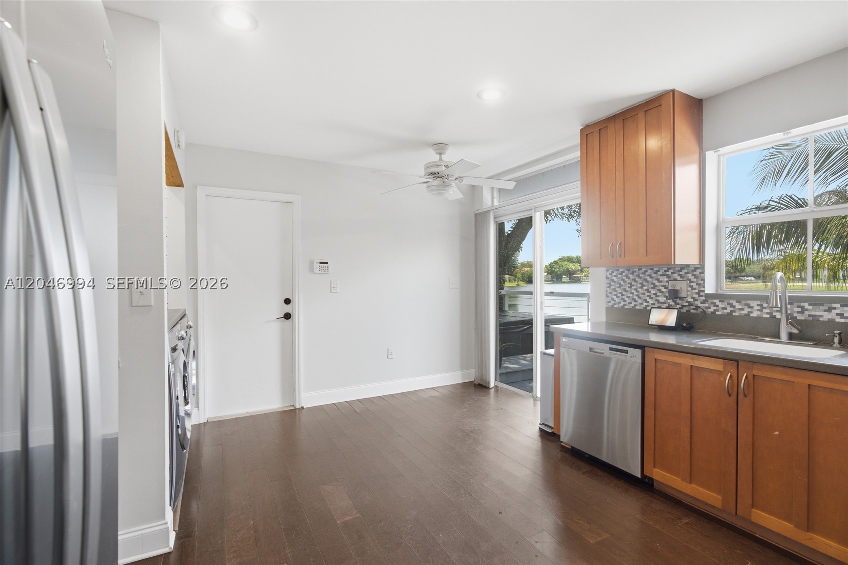 EMERALD POINTE - Residential