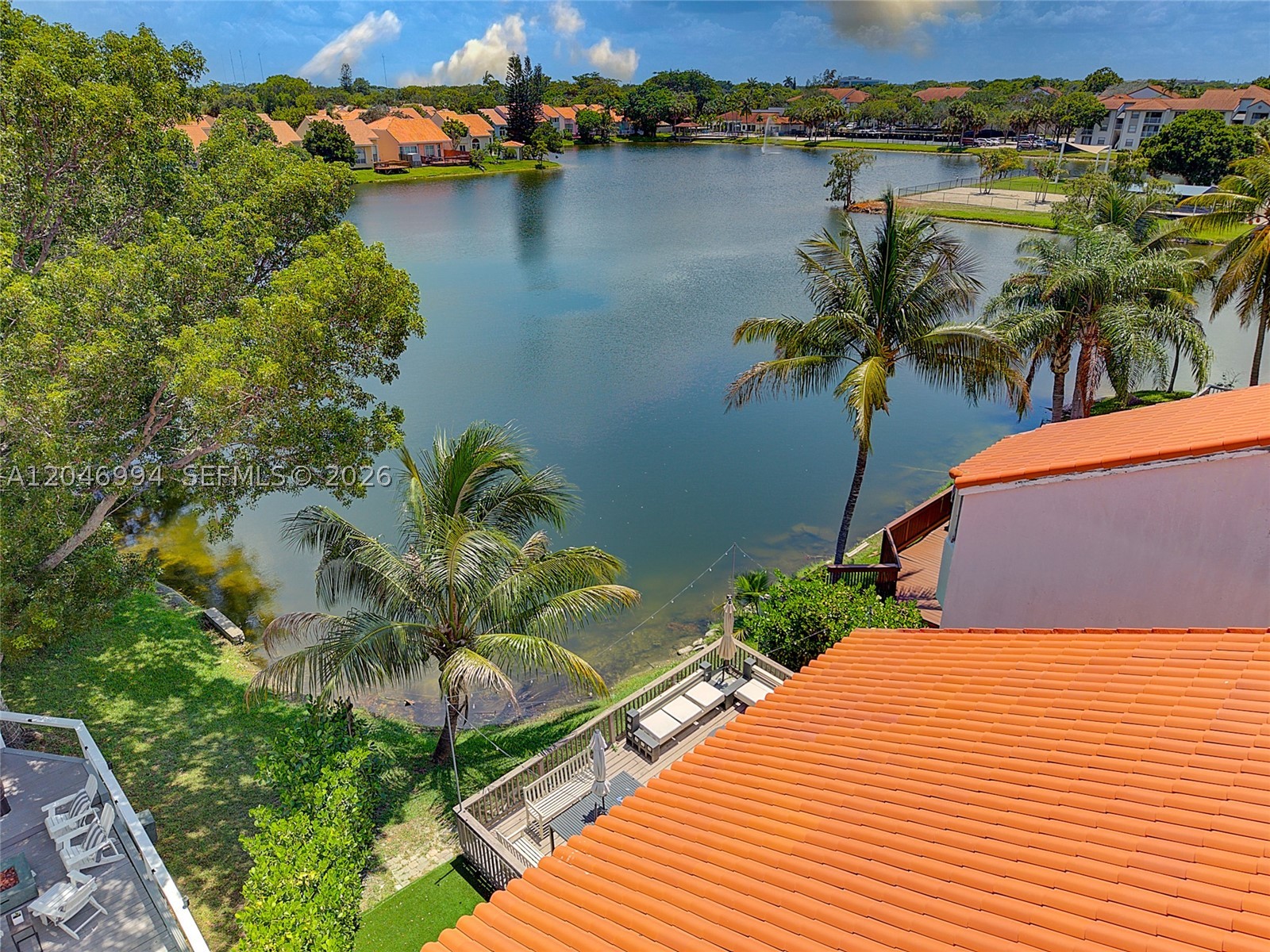 EMERALD POINTE - Residential