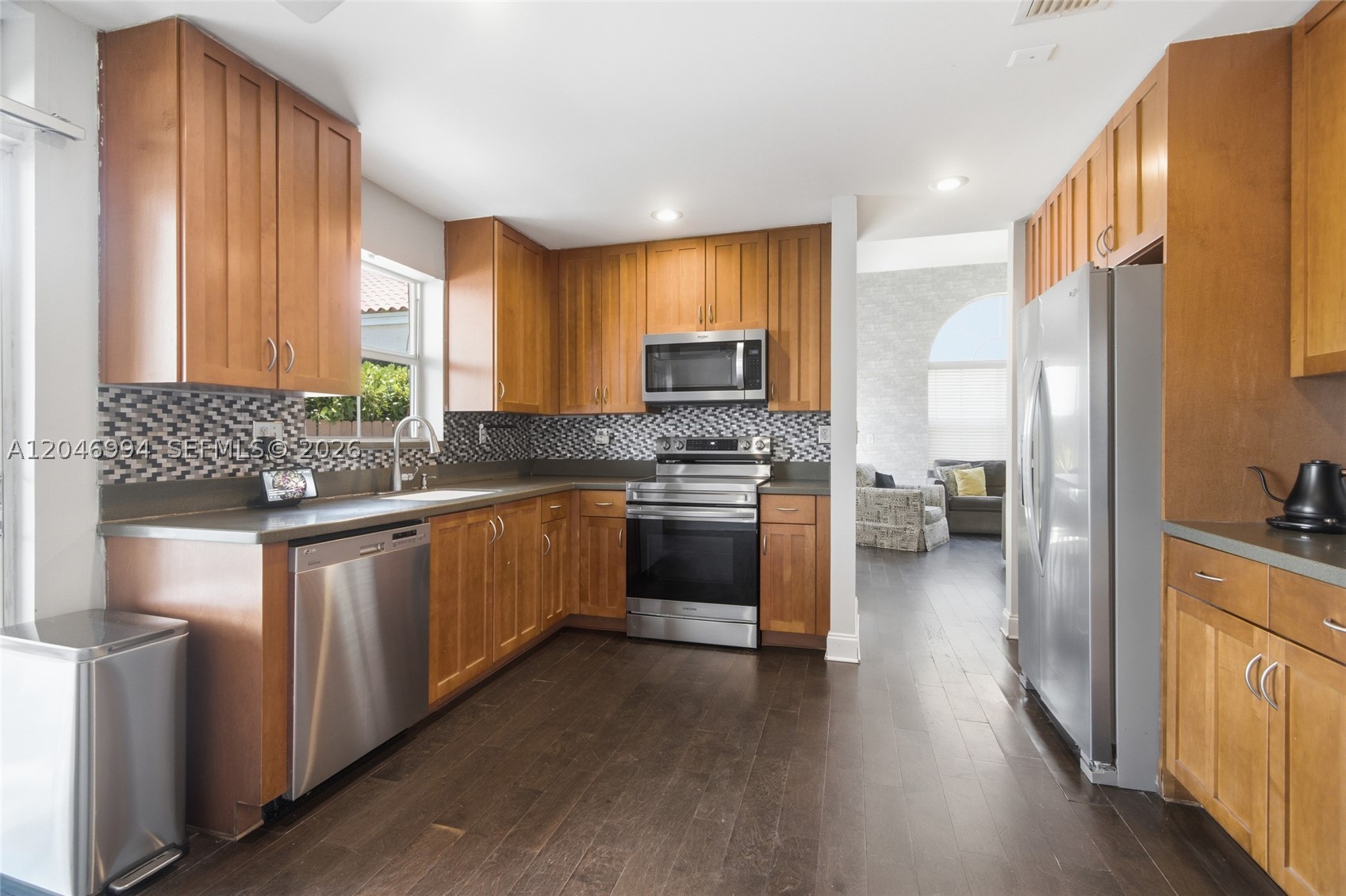 EMERALD POINTE - Residential