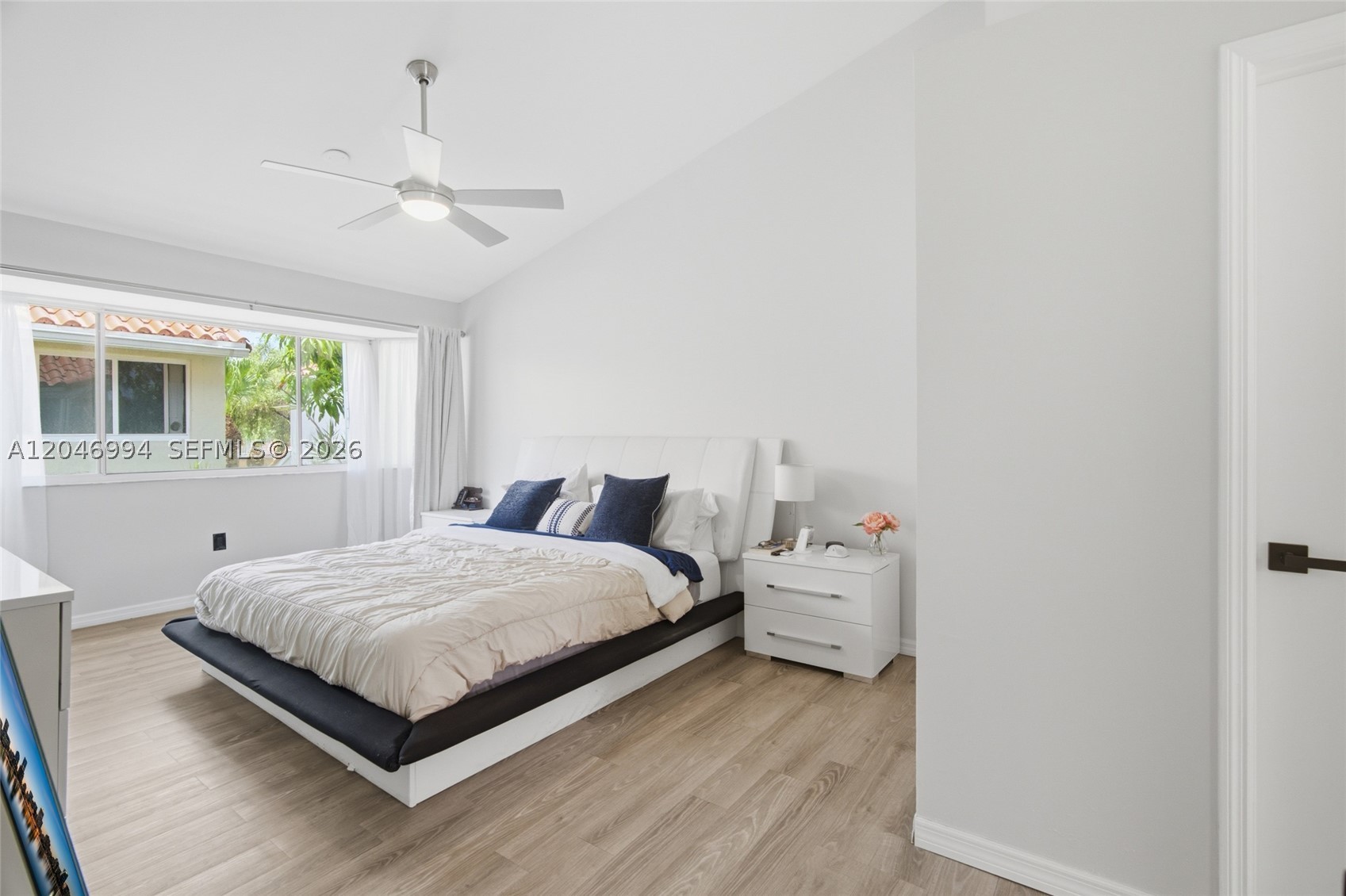 EMERALD POINTE - Residential