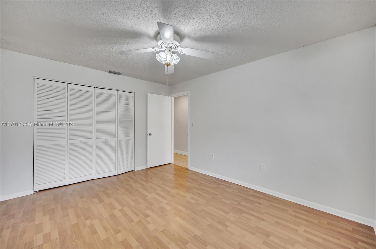 OAKWOOD AT THE HAMMOCKS - Residential Lease