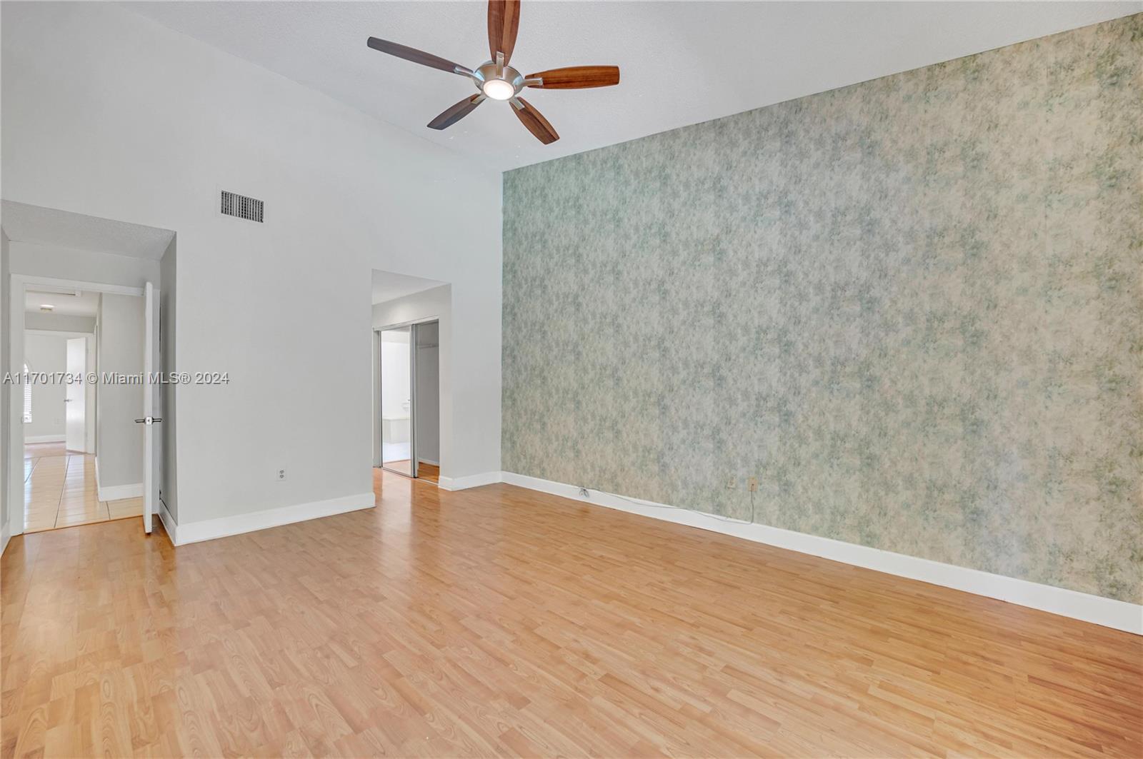 OAKWOOD AT THE HAMMOCKS - Residential Lease