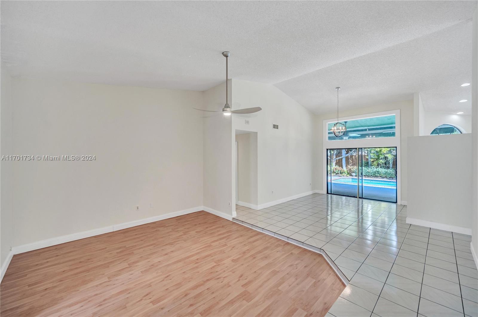 OAKWOOD AT THE HAMMOCKS - Residential Lease