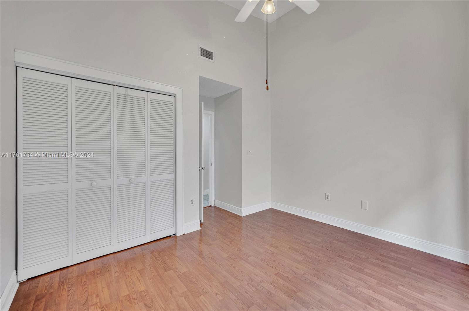 OAKWOOD AT THE HAMMOCKS - Residential Lease