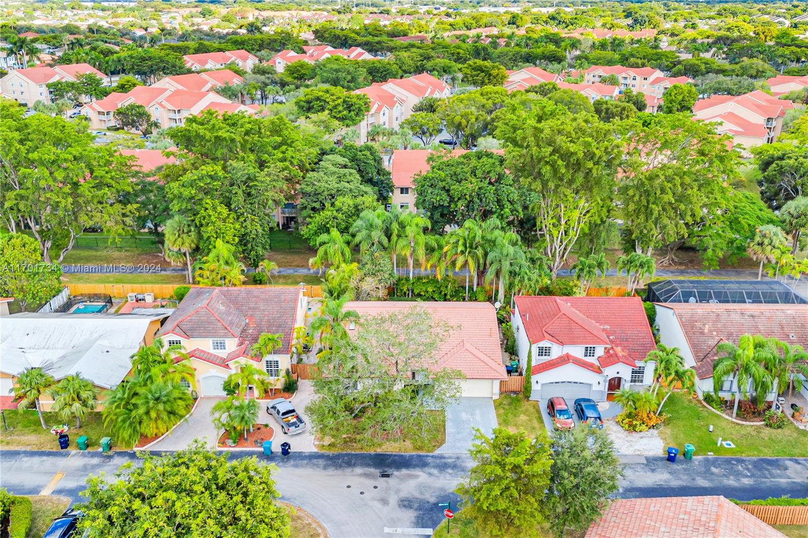 OAKWOOD AT THE HAMMOCKS - Residential Lease
