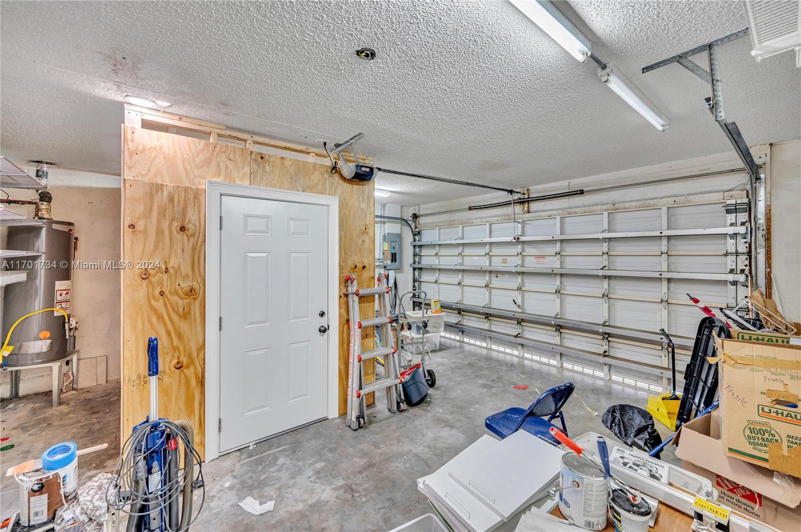 OAKWOOD AT THE HAMMOCKS - Residential Lease