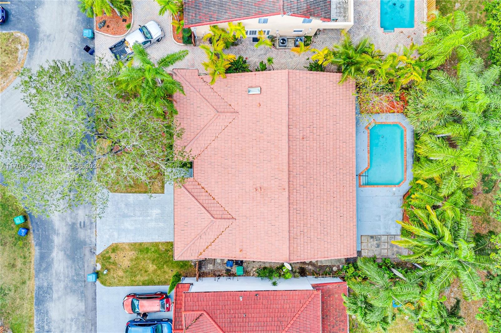 OAKWOOD AT THE HAMMOCKS - Residential Lease