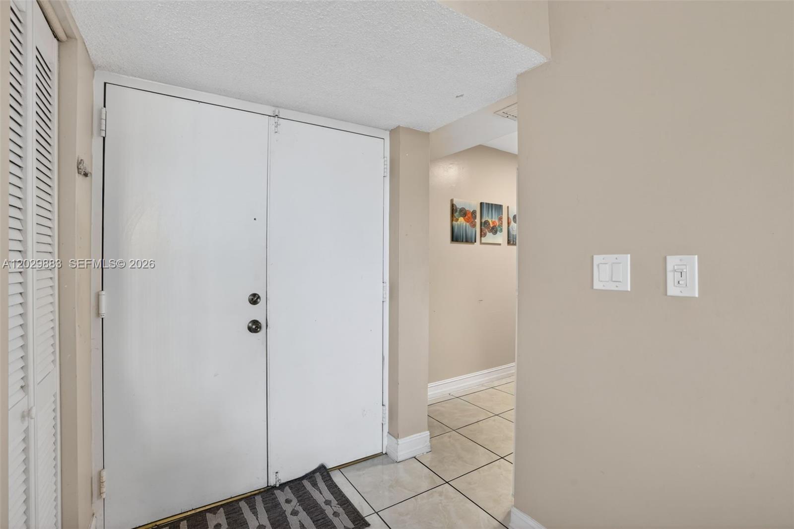 INTERNATIONAL PARK CONDO - Residential
