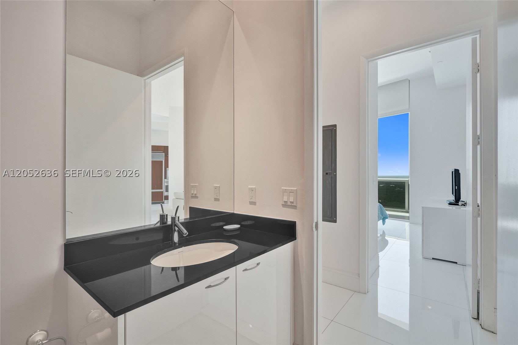 TDR TOWER I CONDO - Residential Lease