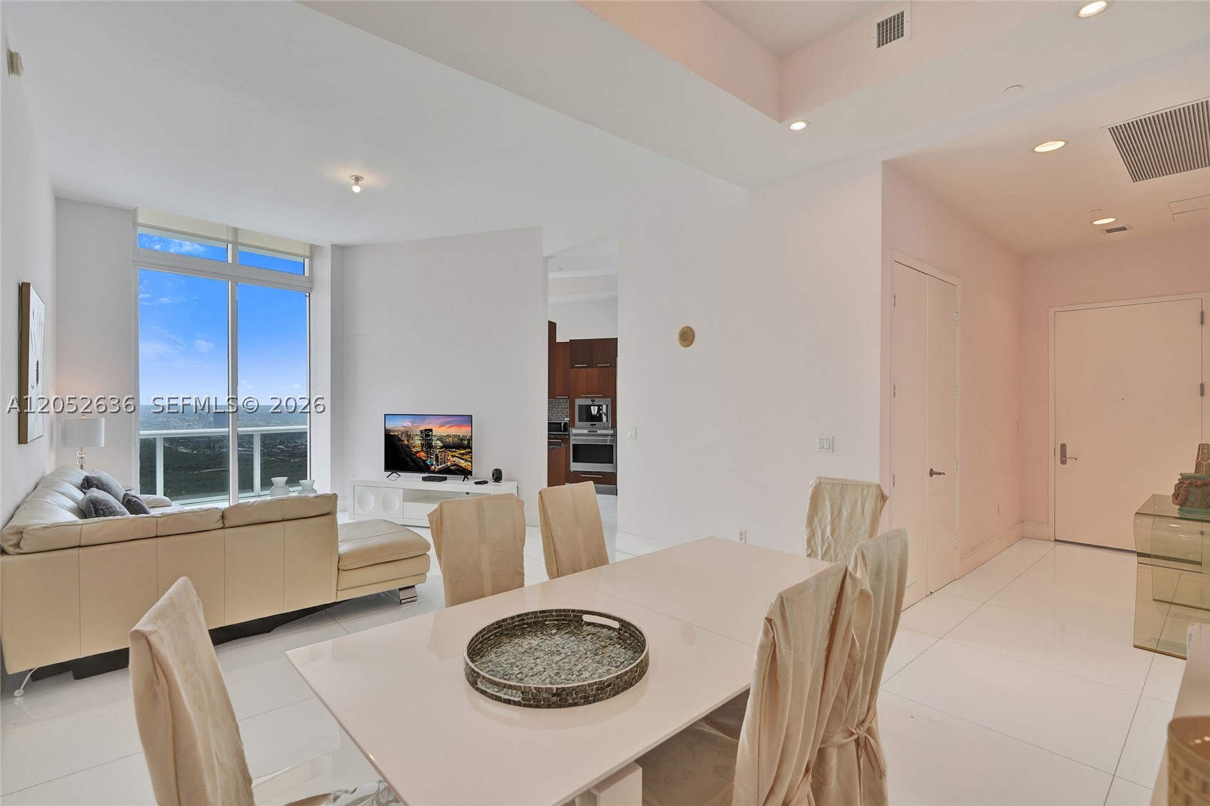 TDR TOWER I CONDO - Residential Lease