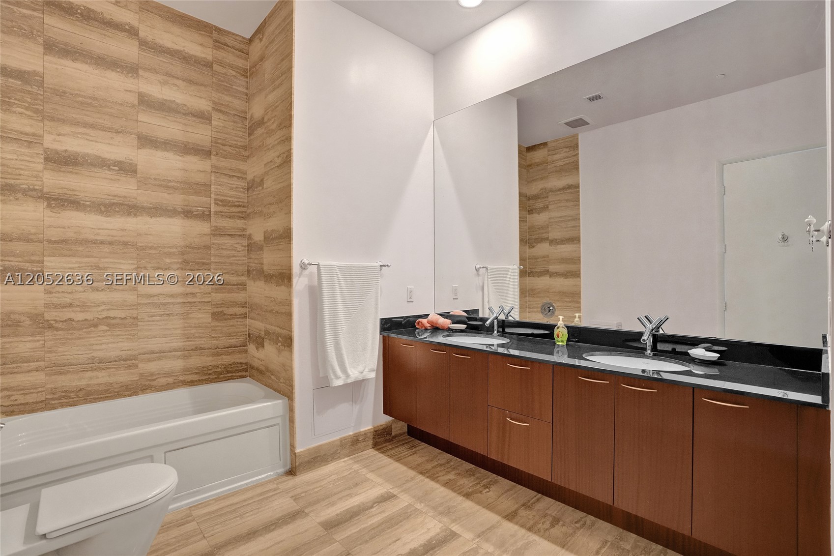 TDR TOWER I CONDO - Residential Lease