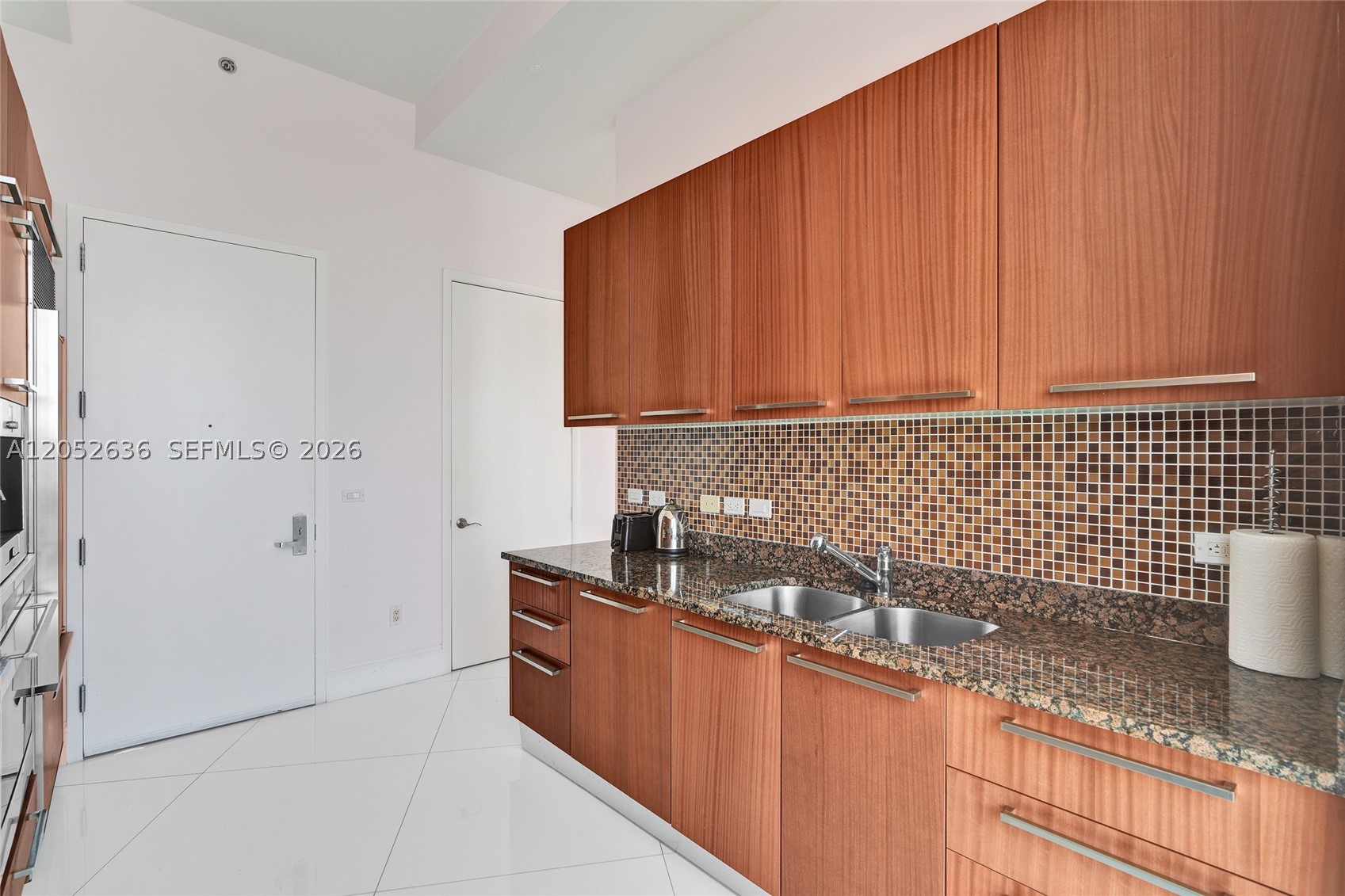 TDR TOWER I CONDO - Residential Lease