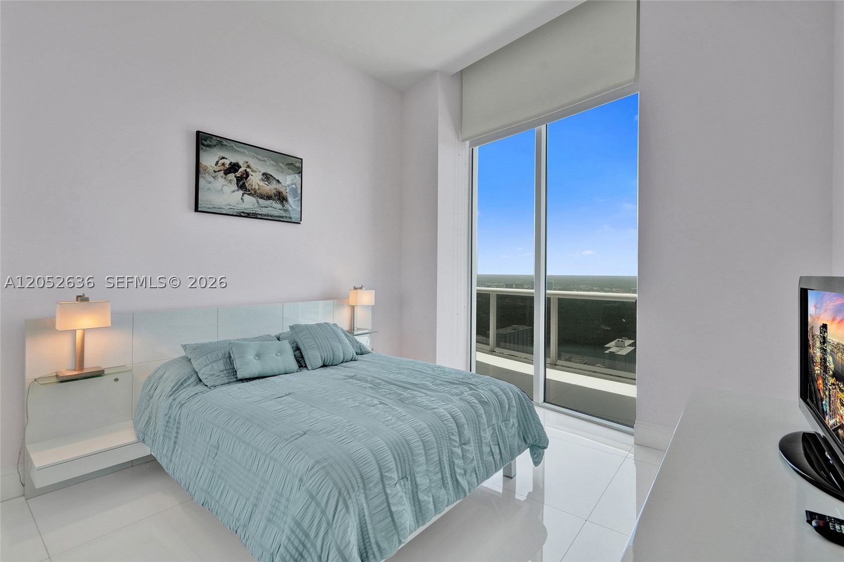 TDR TOWER I CONDO - Residential Lease