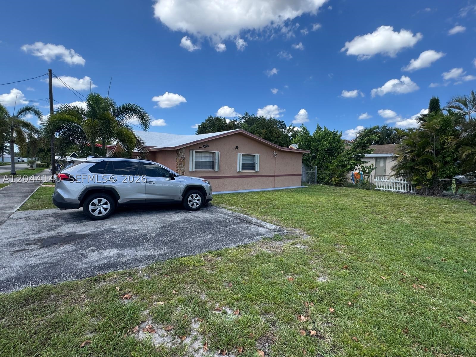 HOLLYWOOD BEACH GARDENS - Residential