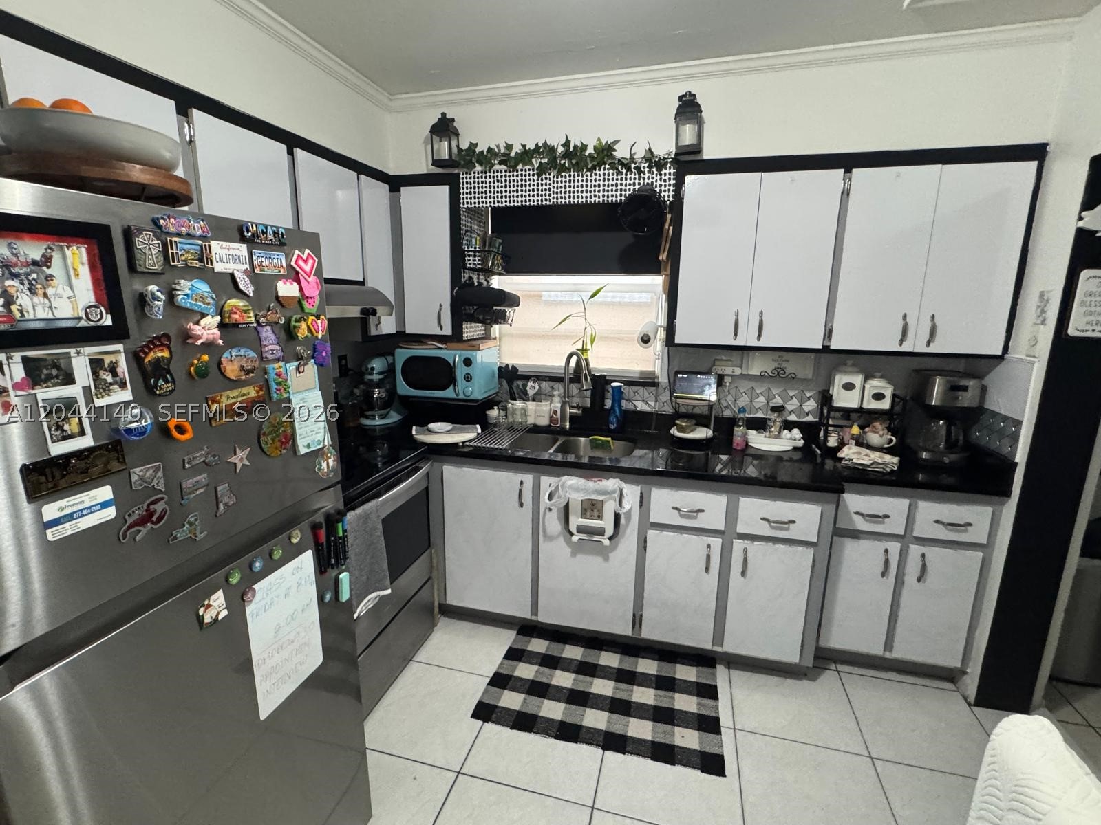HOLLYWOOD BEACH GARDENS - Residential