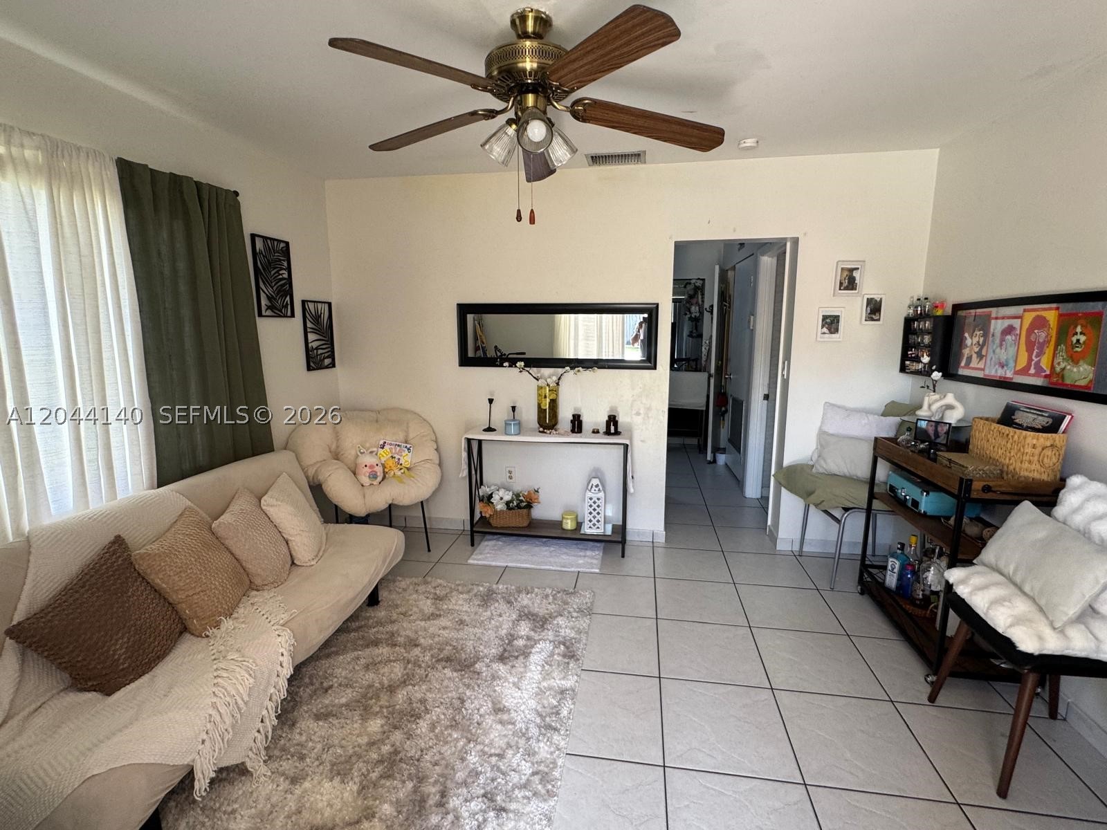 HOLLYWOOD BEACH GARDENS - Residential