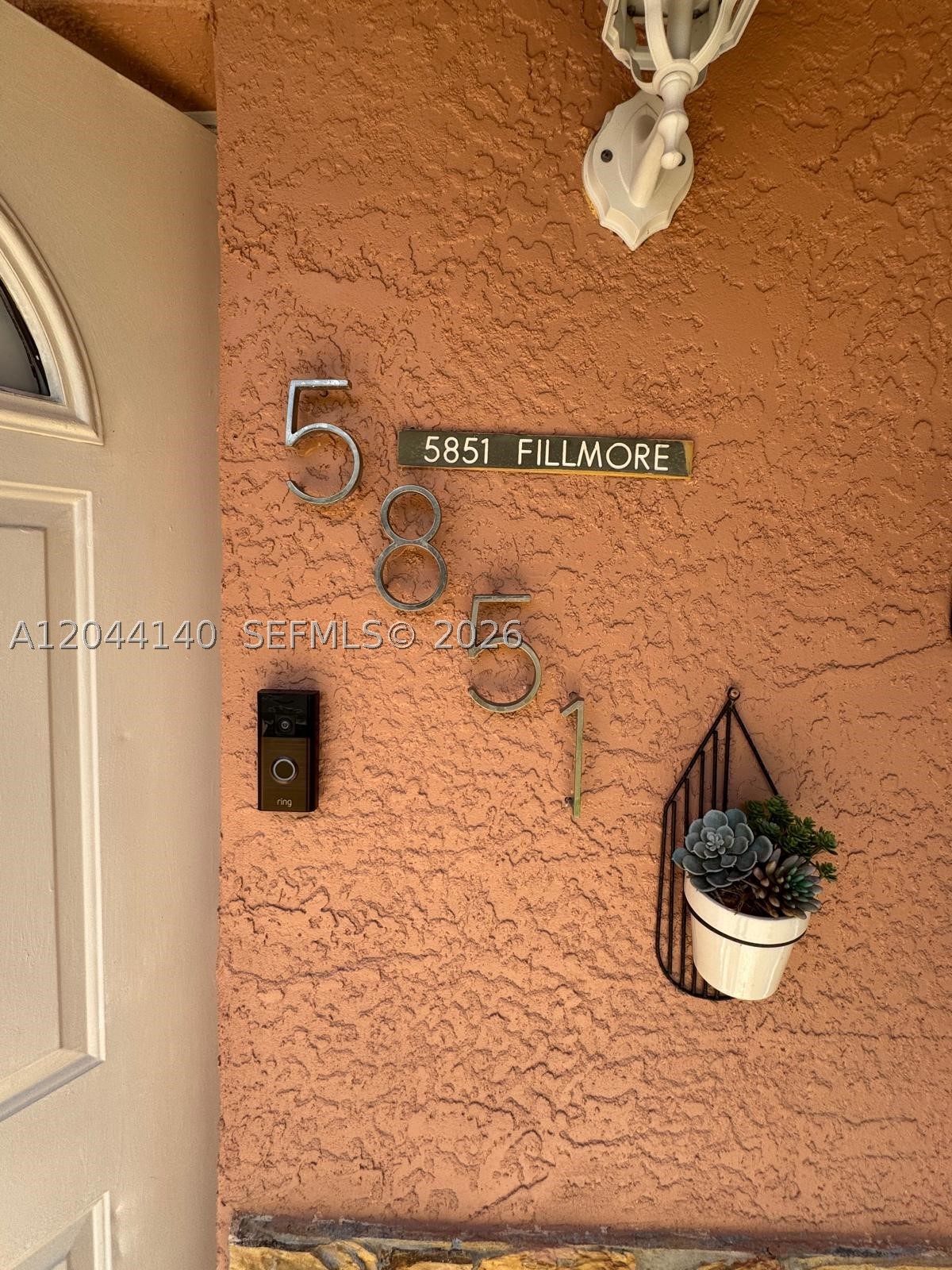 HOLLYWOOD BEACH GARDENS - Residential