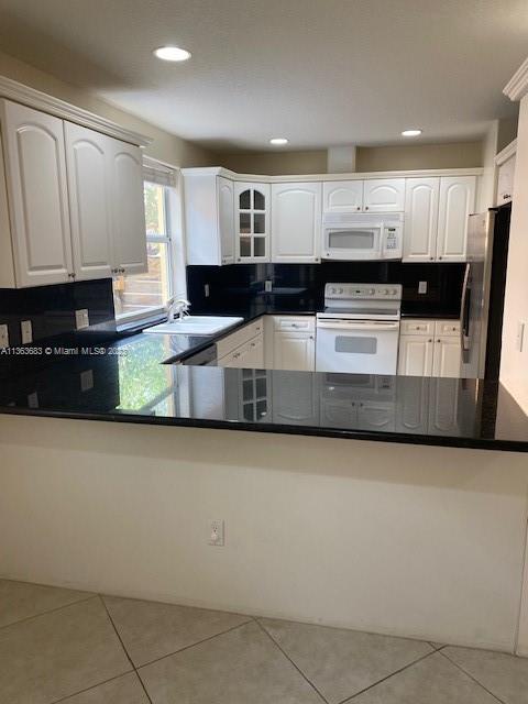 ARC GROVE CONDO - Residential Lease