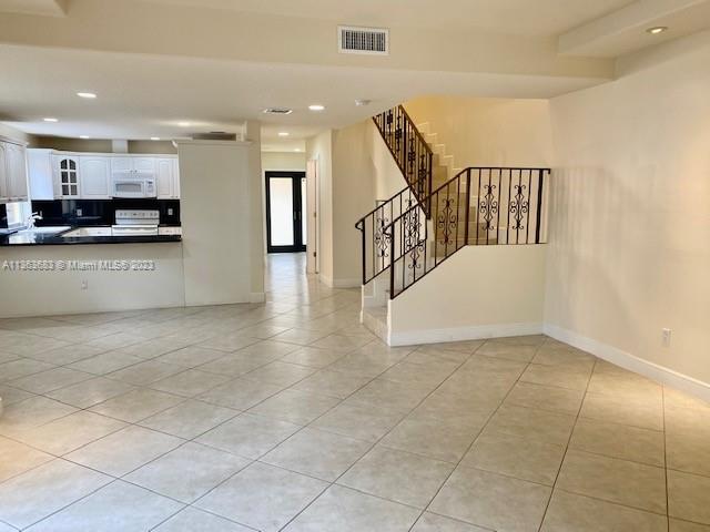 ARC GROVE CONDO - Residential Lease