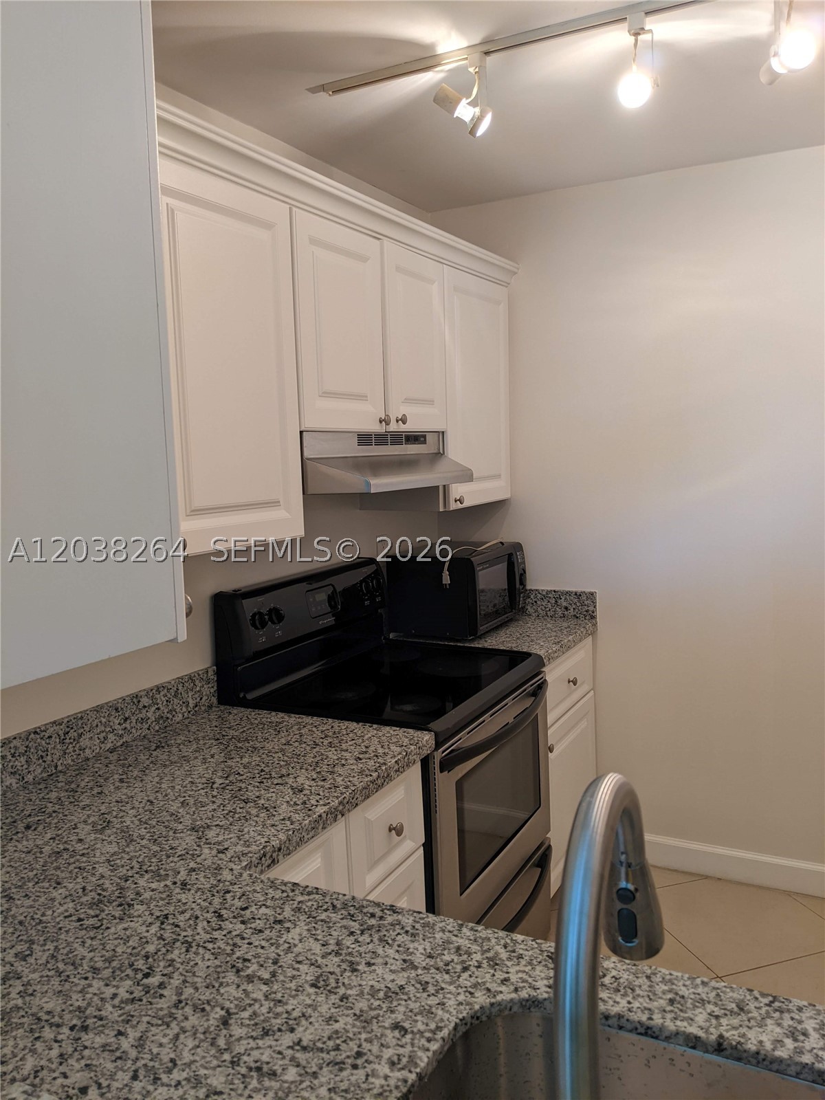 BELASERA AT PINE ISLAND C - Residential Lease
