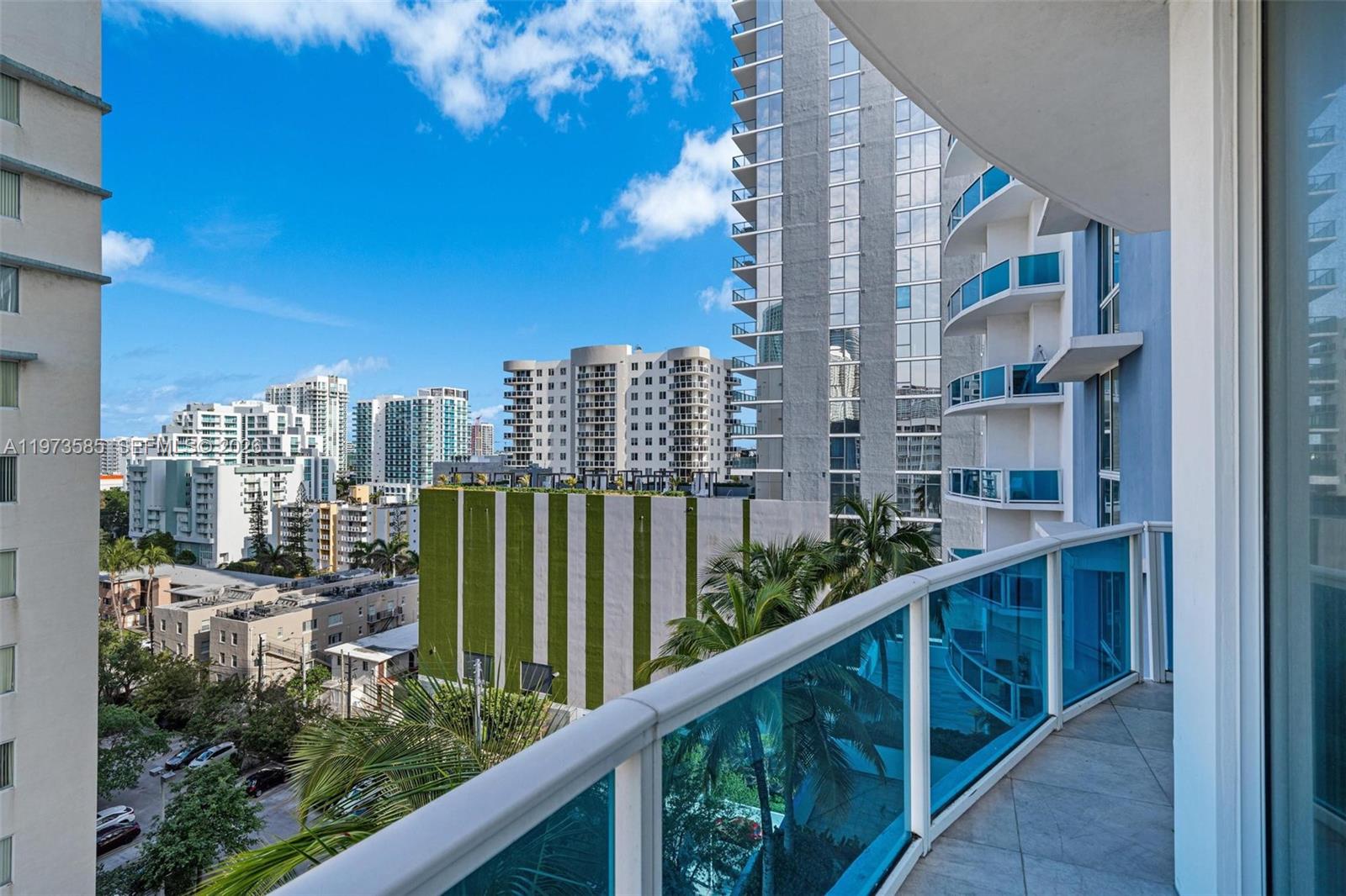 NEW WAVE CONDO - Residential