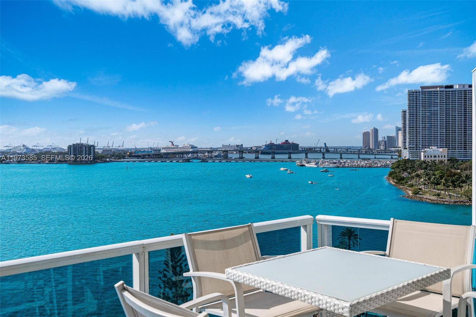 NEW WAVE CONDO - Residential