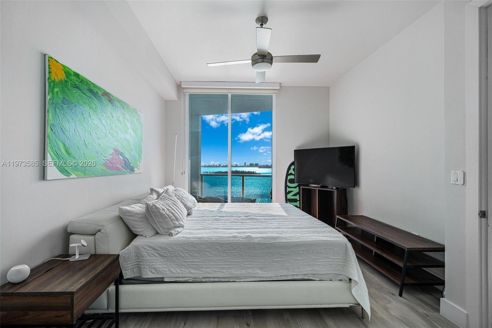 NEW WAVE CONDO - Residential