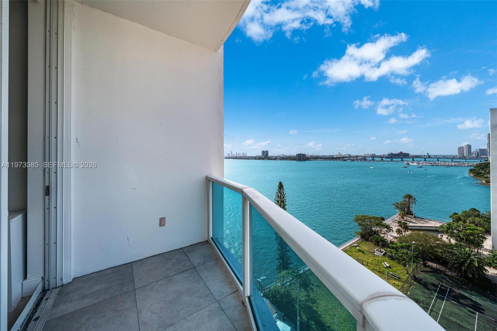 NEW WAVE CONDO - Residential
