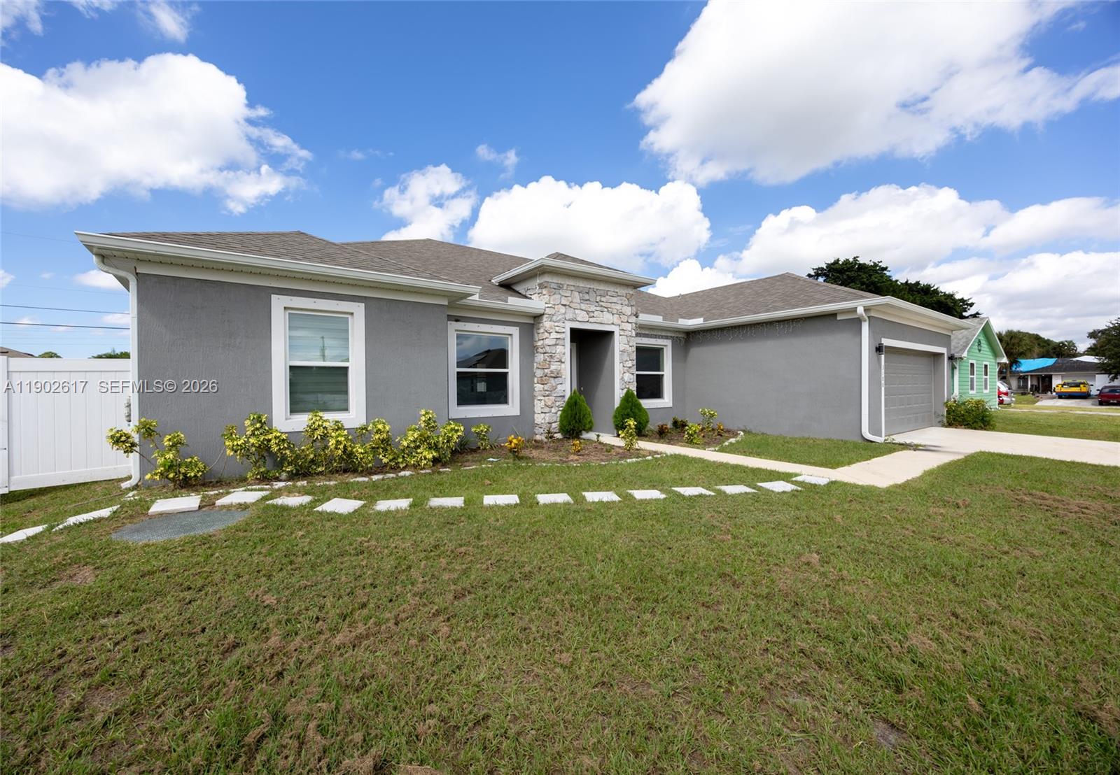 PORT ST LUCIE SECTION 17 - Residential