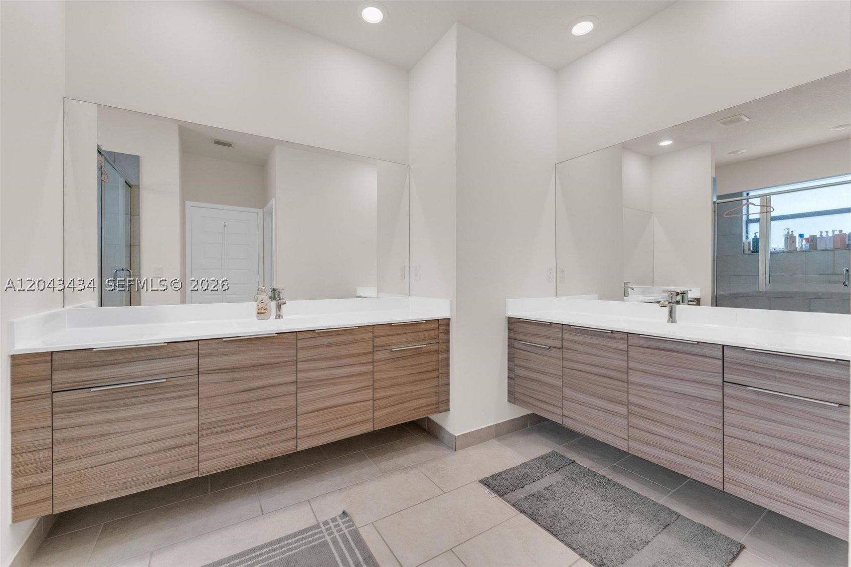 DUNNWOODY LAKE - Residential