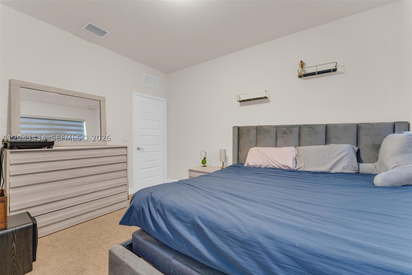 DUNNWOODY LAKE - Residential