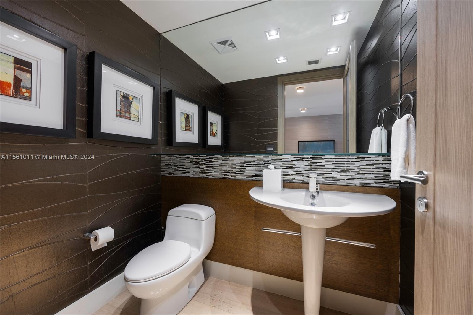 OCEAN HOUSE CONDO - Residential Lease