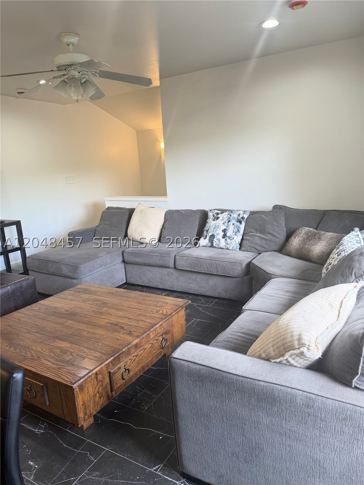GREENGLADES CONDO13 - Residential Lease