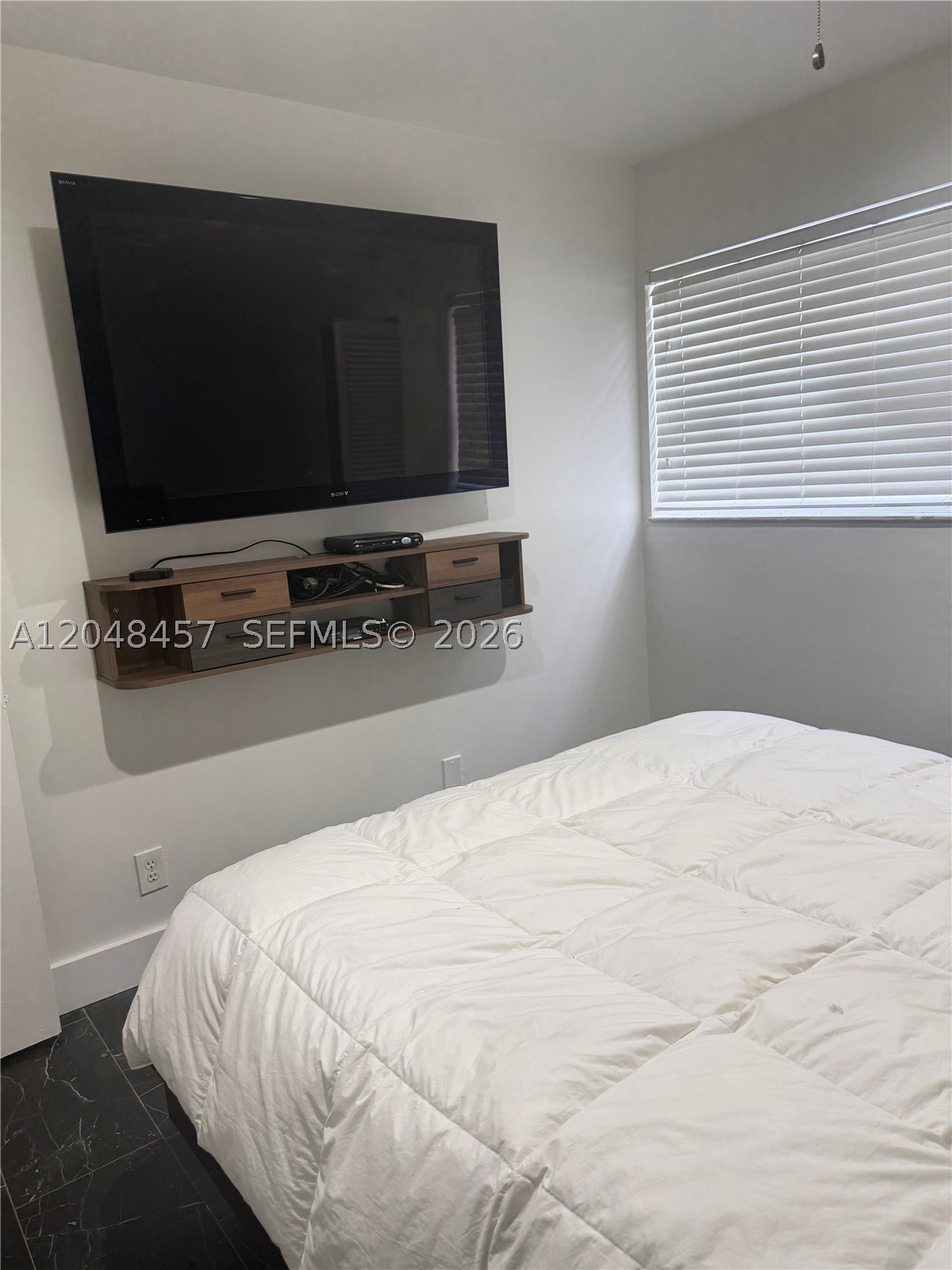 GREENGLADES CONDO13 - Residential Lease
