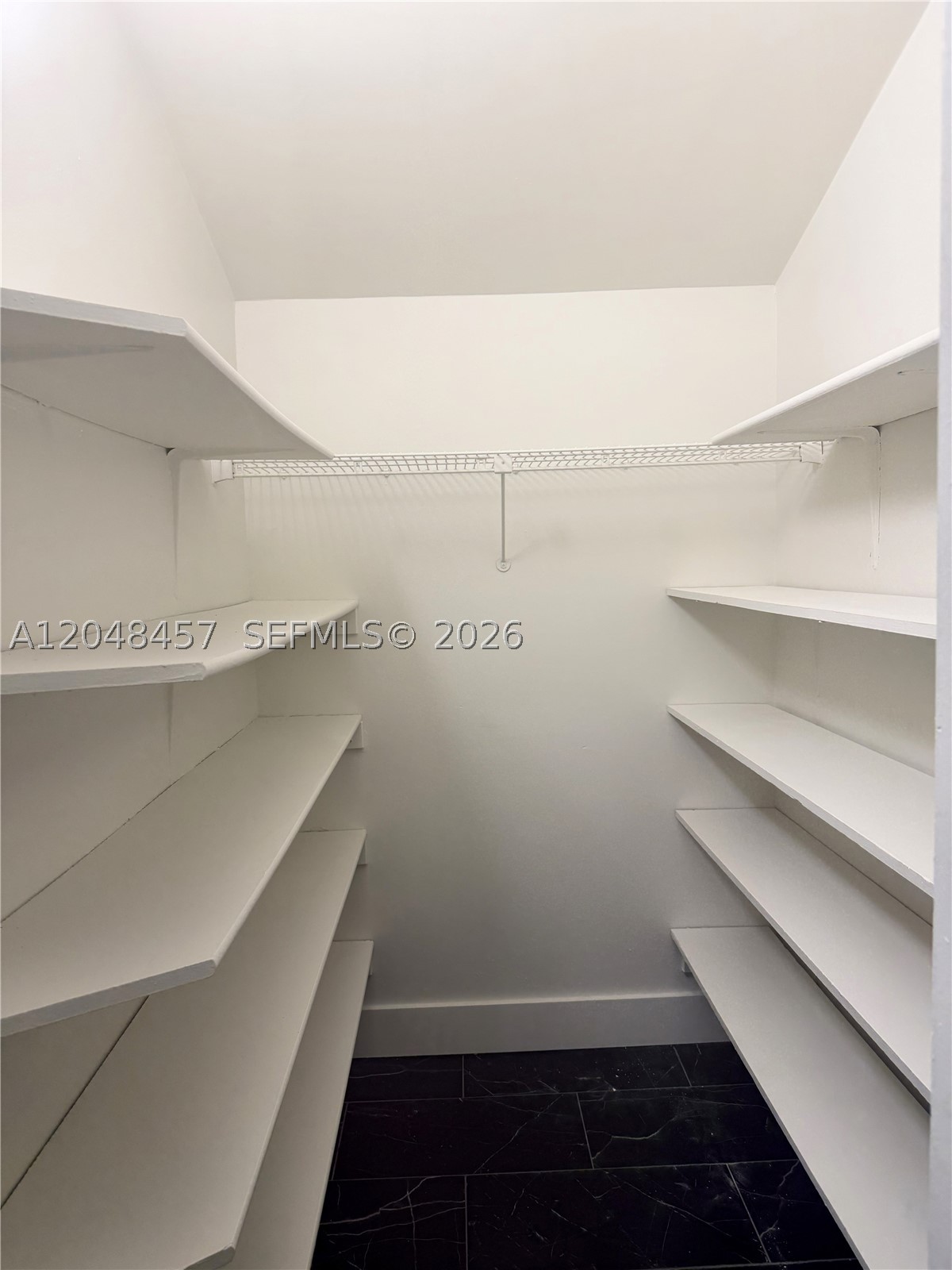 GREENGLADES CONDO13 - Residential Lease