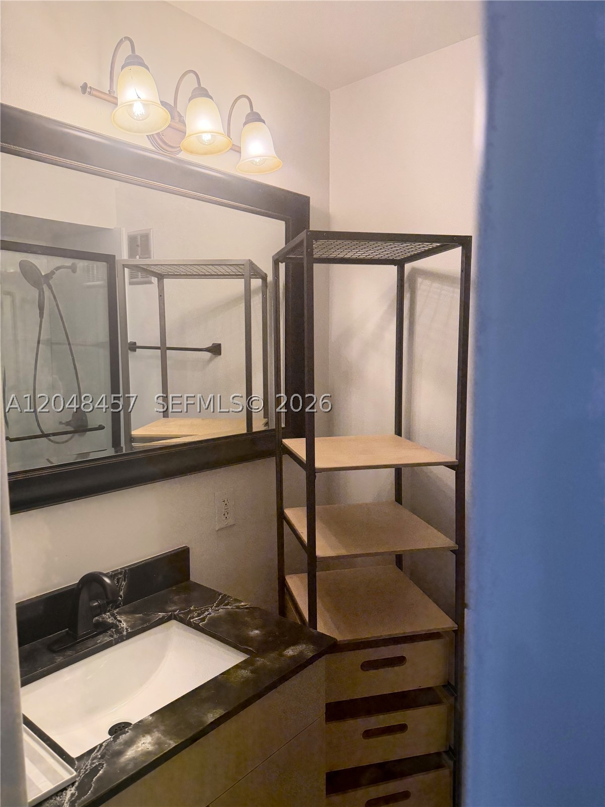 GREENGLADES CONDO13 - Residential Lease