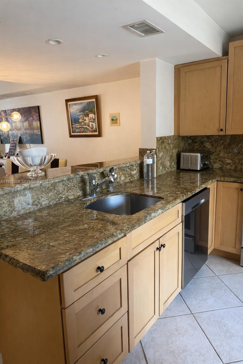 LAKEVIEW TOWNHOMES CONDO - Residential