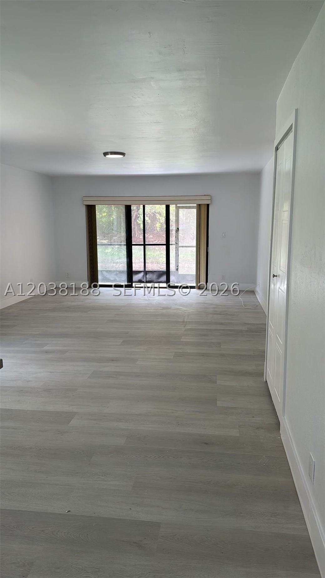 RACQUET CLUB APTS AT BONA - Residential