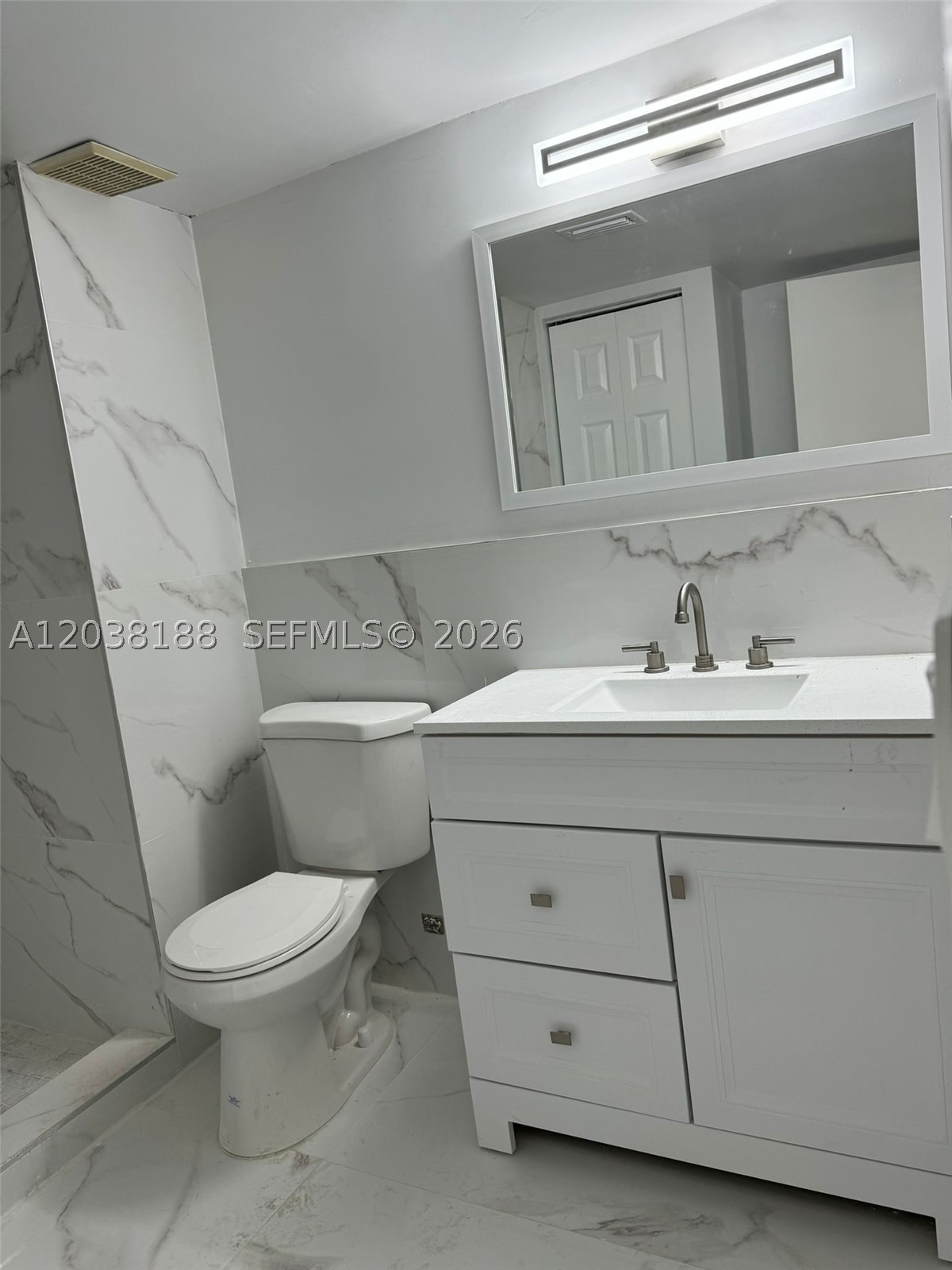 RACQUET CLUB APTS AT BONA - Residential