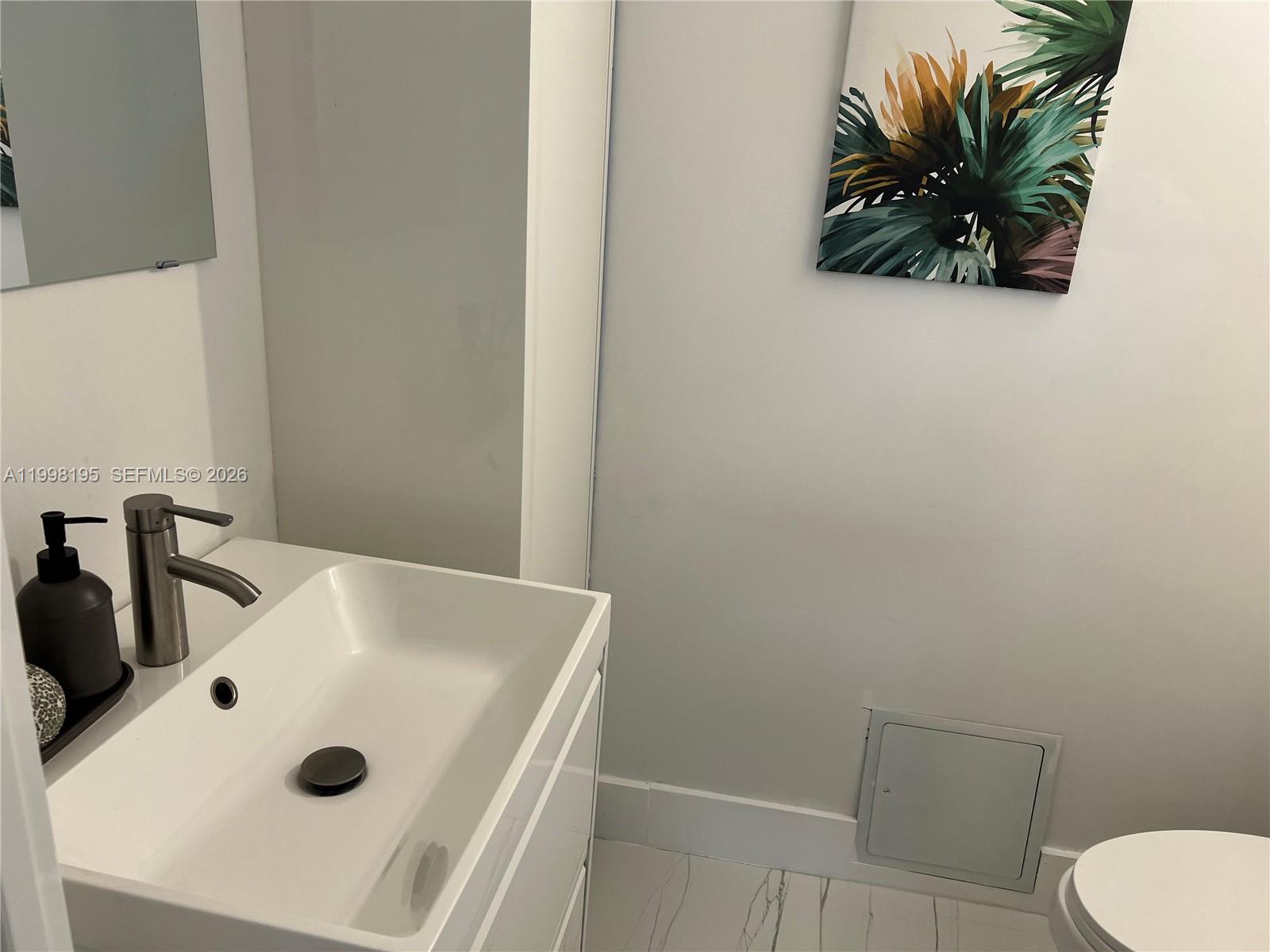 CLINTON CONDO - Residential